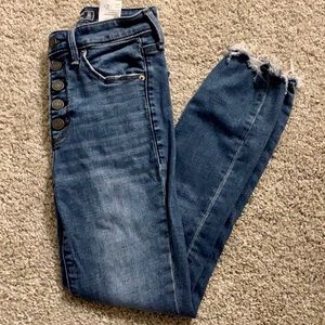 Abercrombie and Fitch Simone High Rise 00S Crop